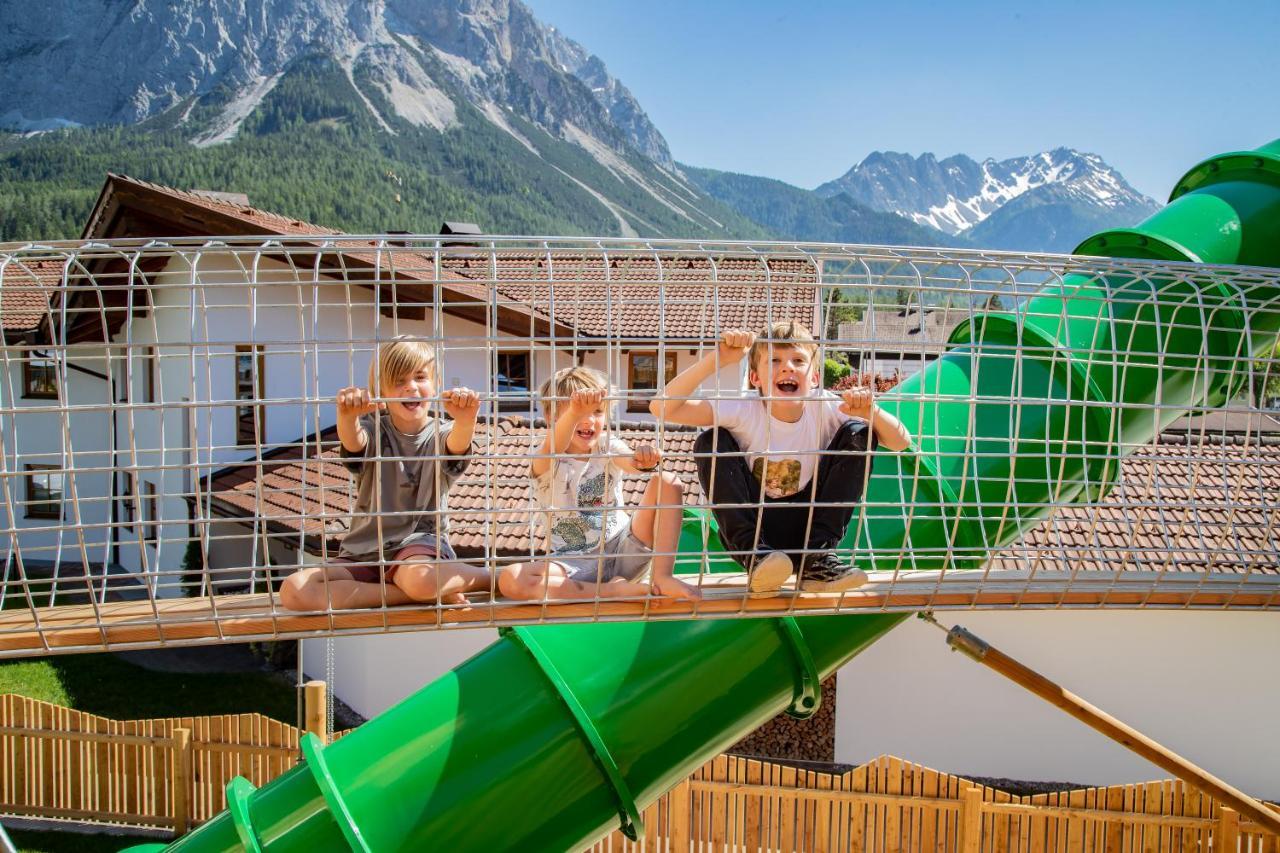 Hotel Tirolerhof - Familotel Zugspitze Ehrwald Exterior foto